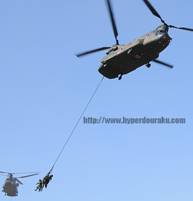 ヘリで一気に輸送