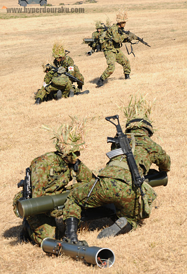 87式対戦車誘導弾を準備