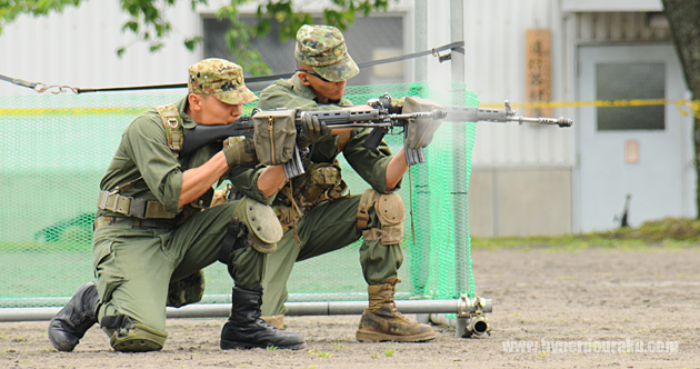 敵がライフルで反撃