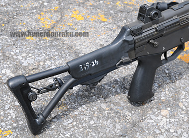 フォールディングストック　右から