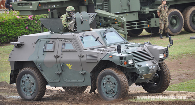 軽装高機動車「LAV」