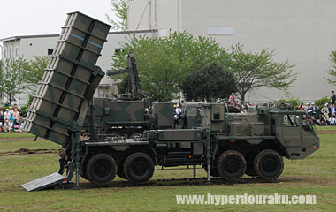 キャニスターを垂直まで立てる中SAM