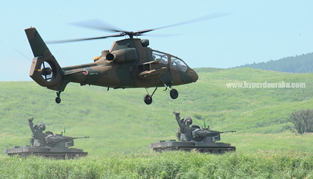 OH-1観測ヘリ　87式自走高射機関砲