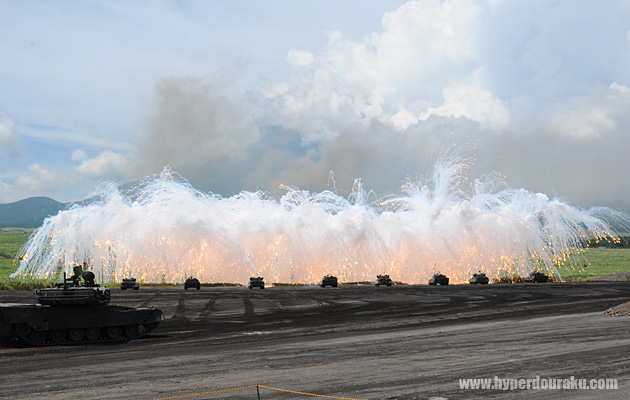煙幕を一斉に発煙