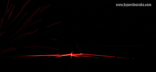 機関銃を一斉射撃