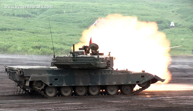 90式戦車が走行間射撃