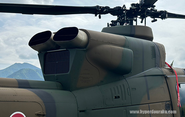 エンジンは双発