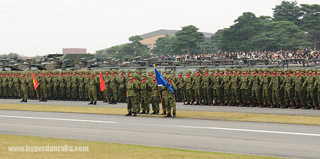ズラリと勢揃いした自衛官