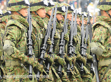 レミントン M24 SWSベースのボルトアクションライフル