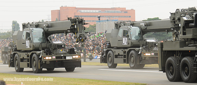 トラッククレーン