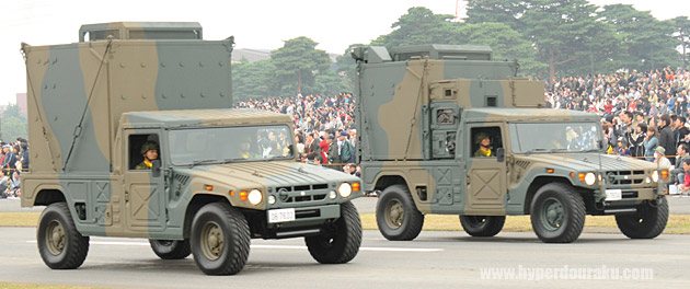 無線伝送装置車　03式中距離地対空誘導弾の射撃統制装置