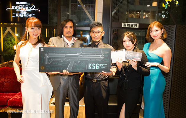 ホルスター装備の中村さん