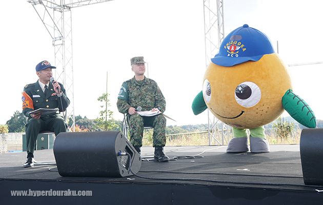 広報官によるトークショー