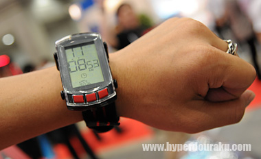 腕時計のように装着