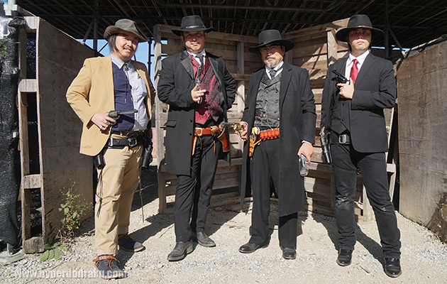 スーツもカッコ良い