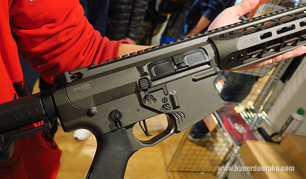 FALKOR社の実銃をモデル