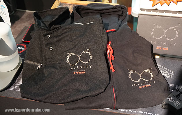 INFINITYのポロシャツとパーカー