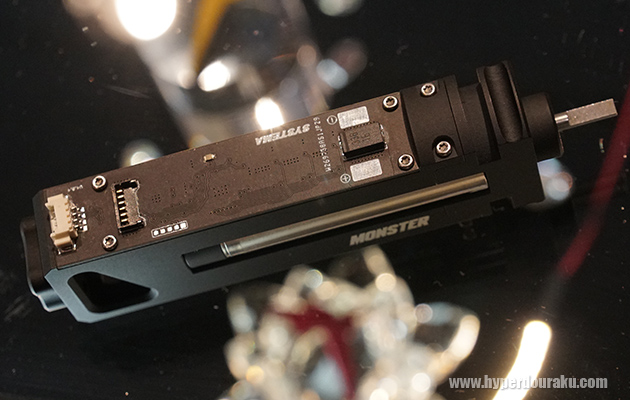 モーターには制御基板