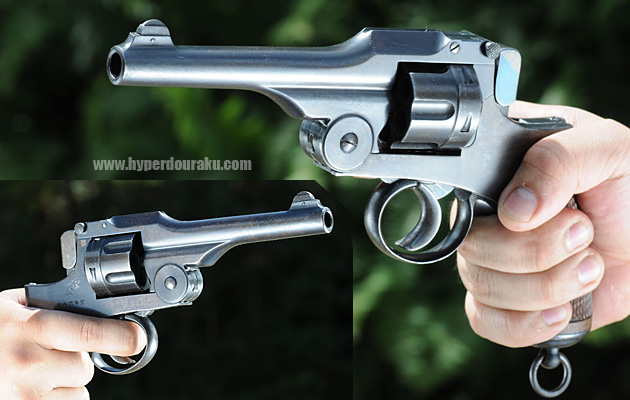 実銃の二十六年式拳銃