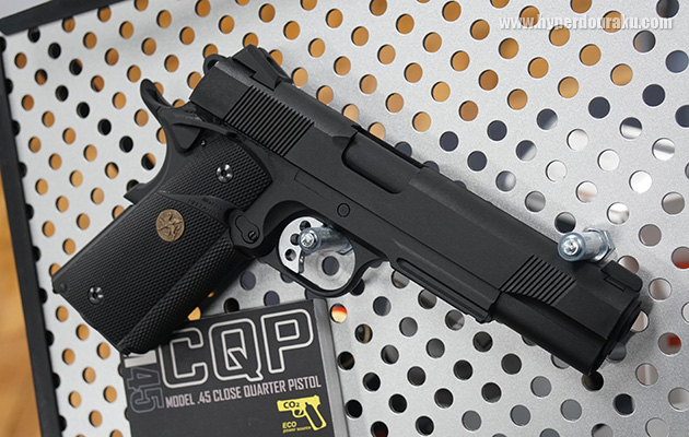 スライド・フレームはナイロン樹脂製