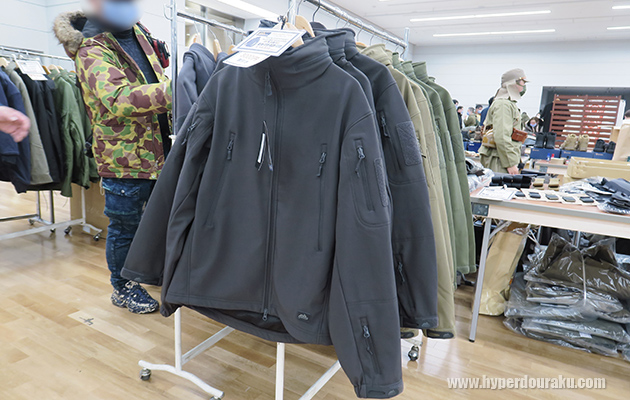 最新タクティカルウエア