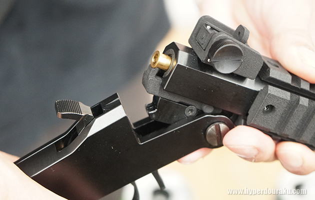 真鍮製の筒状カートリッジ