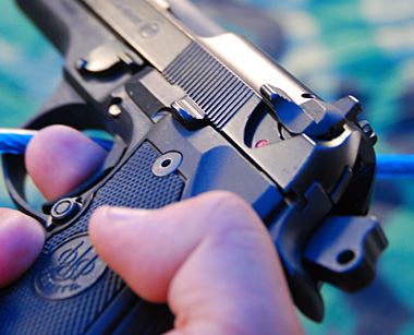 M9ピストル　グリップスクリュー