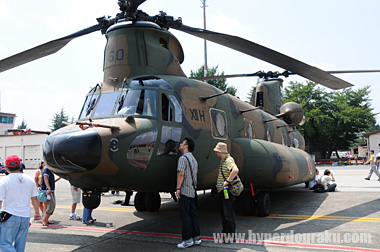 陸上自衛隊、CH-47JA輸送ヘリコプター