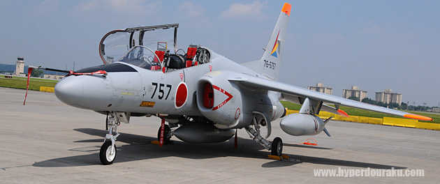 T-4 中等訓練機
