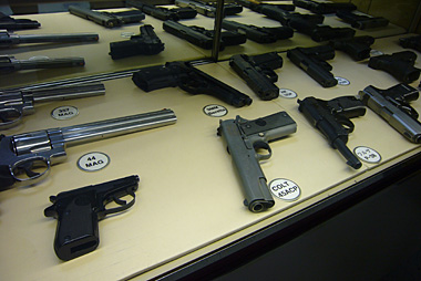 HAFA ADAI実弾射撃場　ショーケース