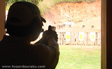 ターゲットペーパーを撃ってみる