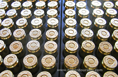 300発以上の9mmルガー弾