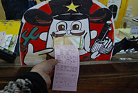 ガンマンの口の中