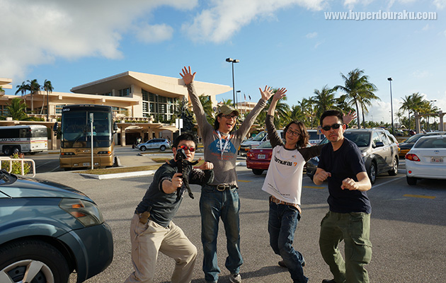 グアム国際空港で合流