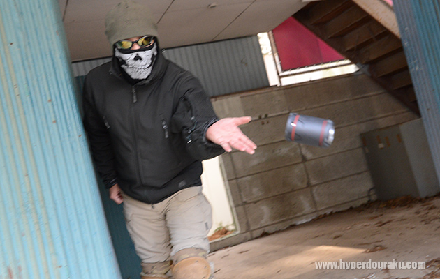 地面がコンクリートならば確実に起爆