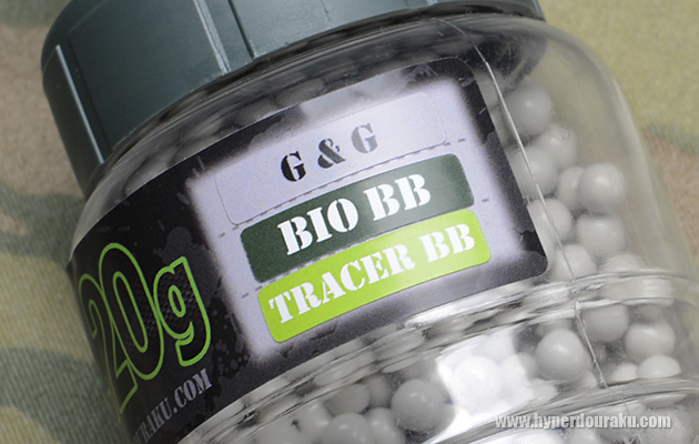 メーカー、弾種シールを貼る