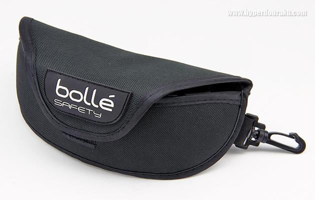 セミハードケース