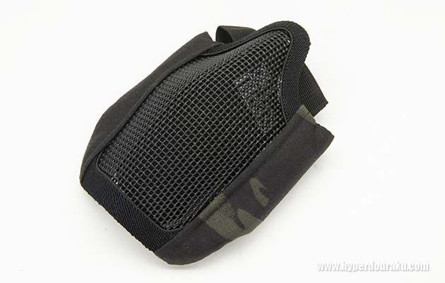 頬の部分を折りたためる