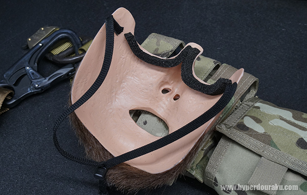 ハーフマスクの裏側