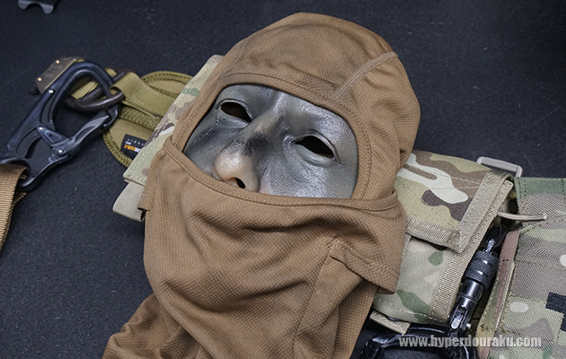 TORUさんが最初に作ったのがこちらの目出し用のマスク