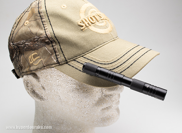 帽子のツバに取り付けたとき