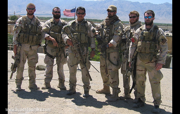 映画『ローンサバイバー』のモデル