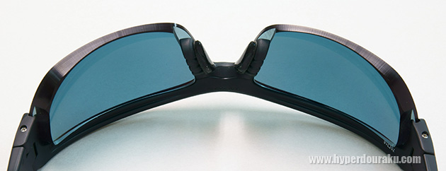 エッジがこのように分厚くなって