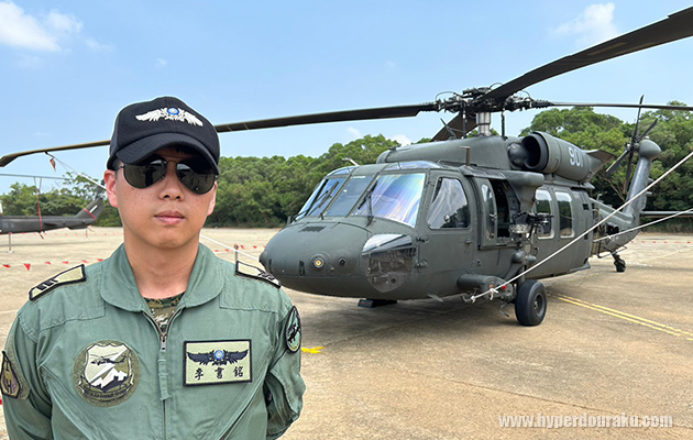 UH-60Mブラックホーク輸送ヘリ