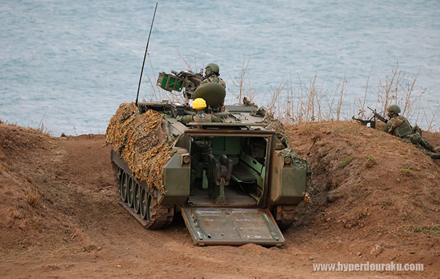 歩兵輸送走行車両