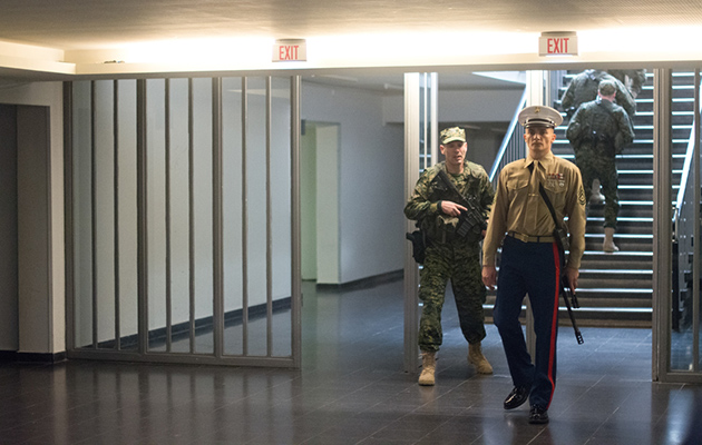 警備を担当する海兵隊員