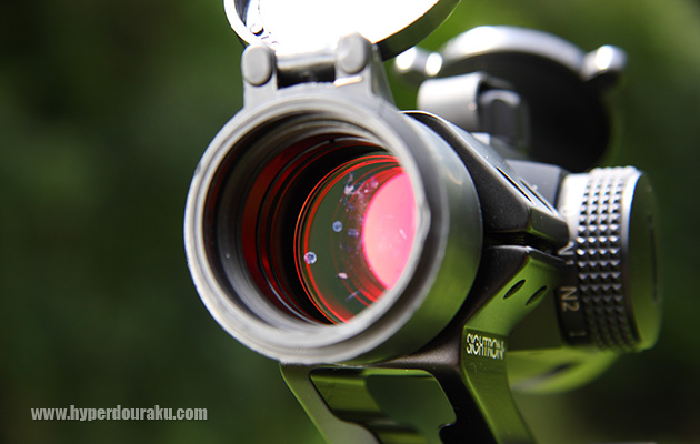 対物レンズは強化ガラス