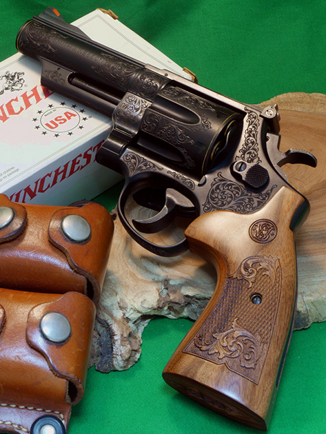 S&W M29-4inch ENGRAVED