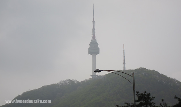 雨が上がり曇り空