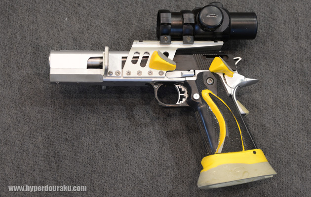 グリップやサムレストの形状加工